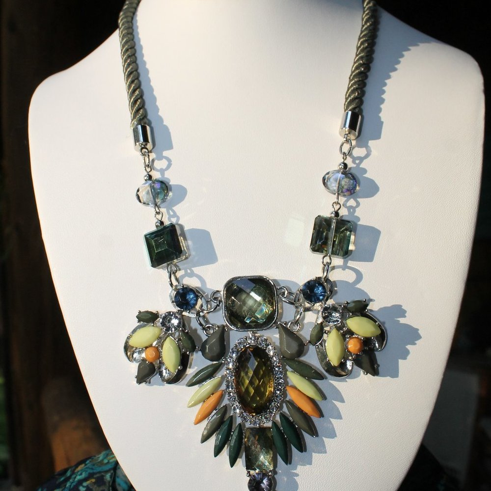 Van Heusen Statement Necklace